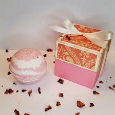 EGRikku Handmade Bath Bomb Fizzie Strawberries  Cream Gift Box Large 4.5 oz 