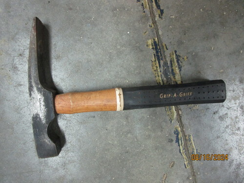 Germantown Grip a Griff Brick Mason Hammer