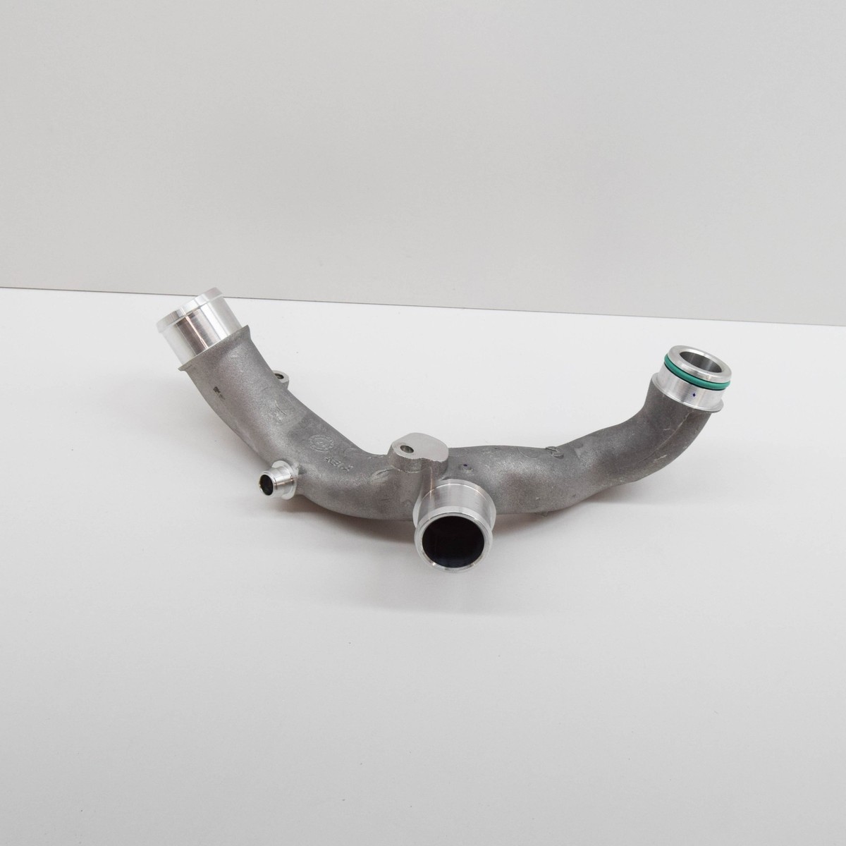 JAGUAR F-PACE X761 Upper Outlet Pipe Tube AJ814311 NEW