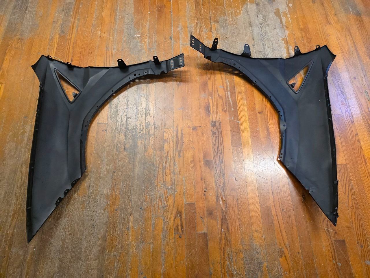 2019 - 2024 OEM Original Lamborghini urus front fender (LEFT SIDE ONLY)