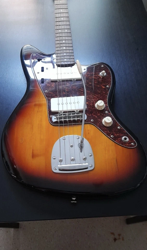 Squier by Fender Classic Vibe 60's Jazzmaster Electric Guitar - 3 Color Sunburst, photo 4 of 5