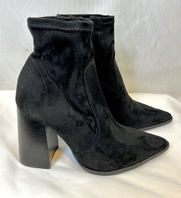 New Steve Madden Touchdown ankle boot in black microsuede / Size 5 1/2