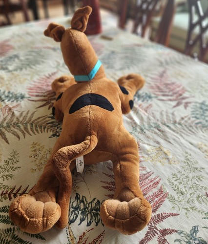 SCOOBY DOO Laying Plush Dog Hanna-Barbera Jumbo Universal Studios 31" CLEAN