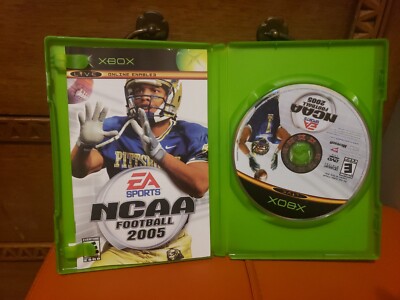 EA SPORTS NCAA FOOTBALL 2005 - XBOX - COMPLETE WITH MANUAL