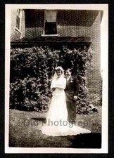BRIDE  GROOM BEAUTIFUL WEDDING DRESS HOUSE LAWN OLD/VINTAGE PHOTO- F587