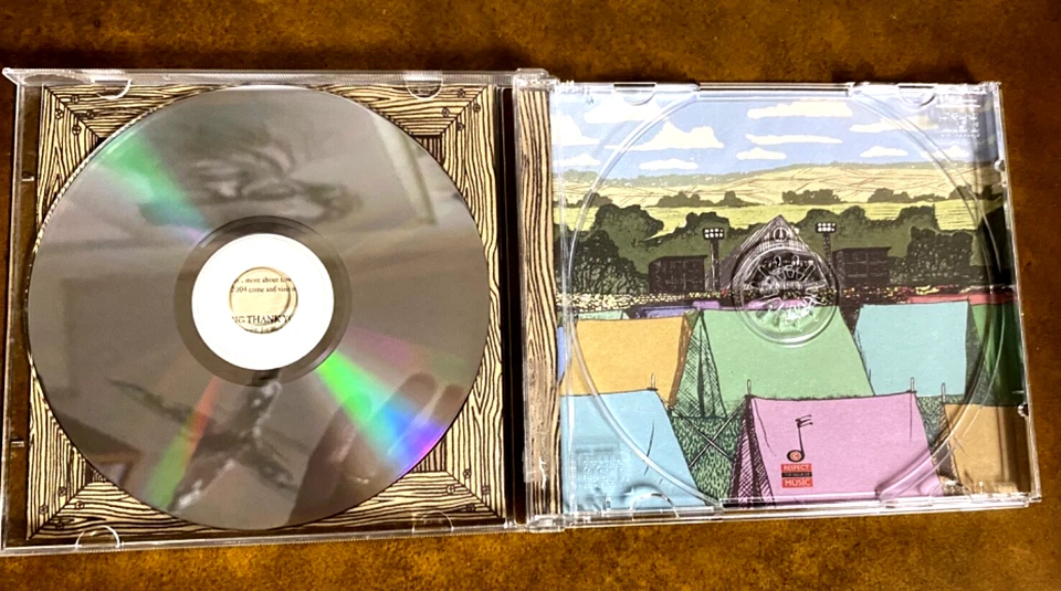 Q Essential Glastonbury CD- (2004) Muse Radiohead Bowie Kinks REM Cure Coldplay Foto 3 de 4