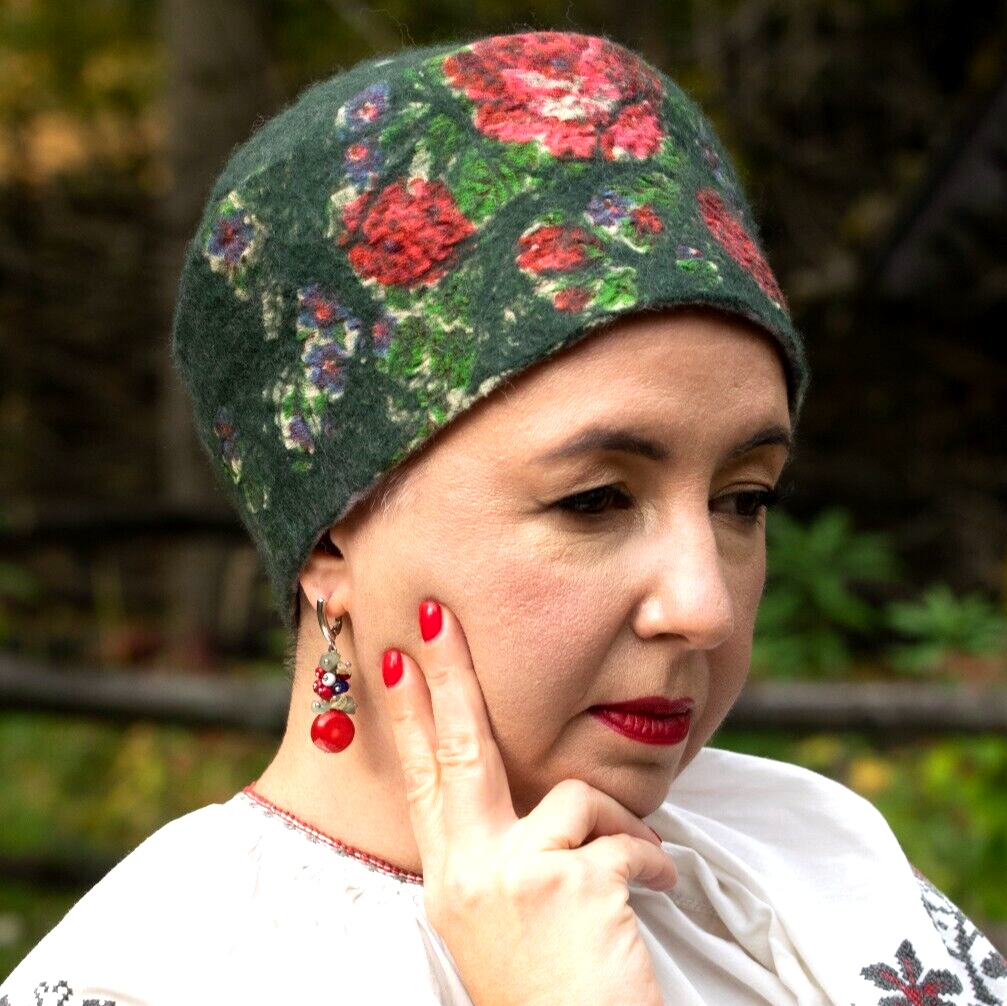 Ukrainian felted wool green women's beautiful hat-ochipok is made