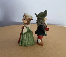 Original Artmark Colonial Pig Couple Figures