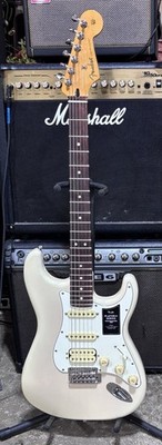 Fender Player II Stratocaster -70th Anniversary - White Blonde-HSS