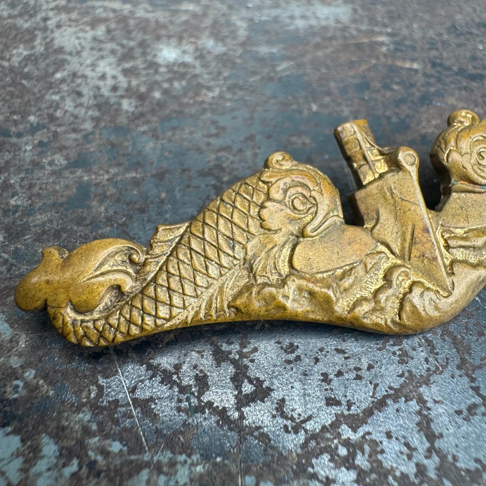 Insignia de submarino de oficiales estadounidenses de la Segunda Guerra Mundial de colección con delfines MEYER METAL - 2,75"  Foto 2 de 4