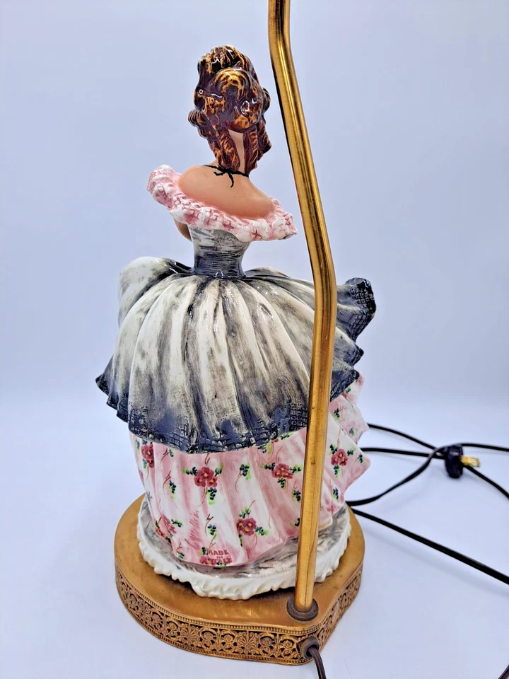 Vintage Capodimonte Figural Lamp 1930s Signed - Antique Rare! - Image 4 of 4