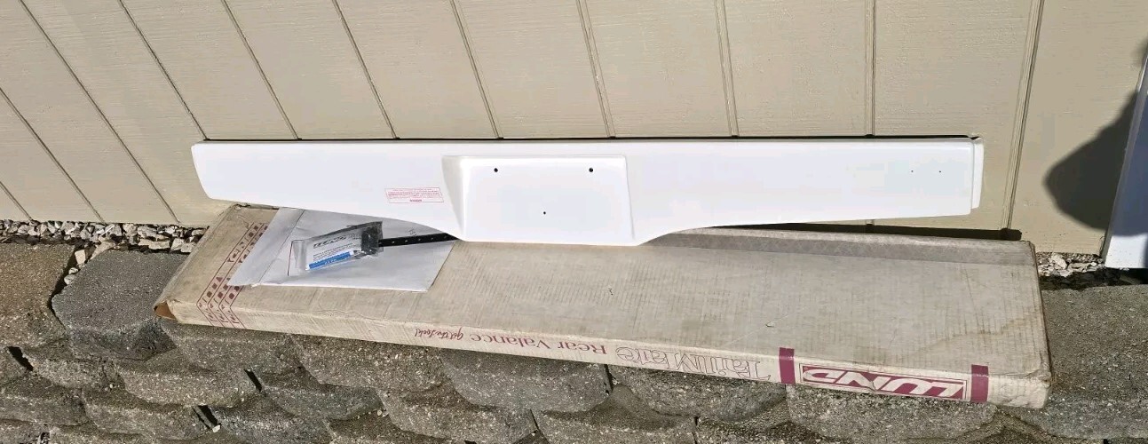 NOS Lund Tailmate Spoiler Bolt In Rear Roll Pan Valance 81-93 Chevy/GMC S10/S15