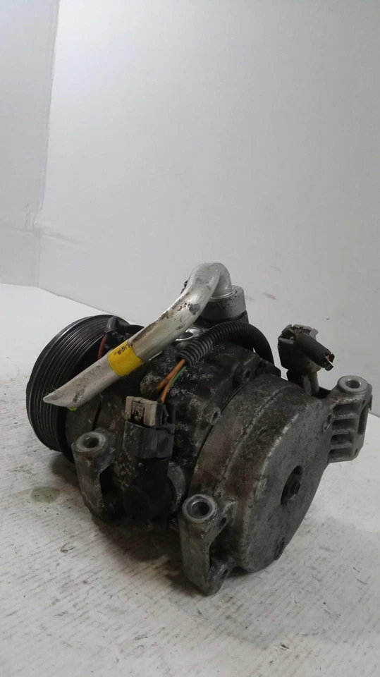 Compresor de aire acondicionado usado se adapta a: Toyota Tacoma 2015 grado C Foto 2 de 4