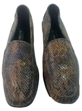 Women's 11 B Stuart Weitzman Leather Loafers Moccasins Snakeskin Look Gray