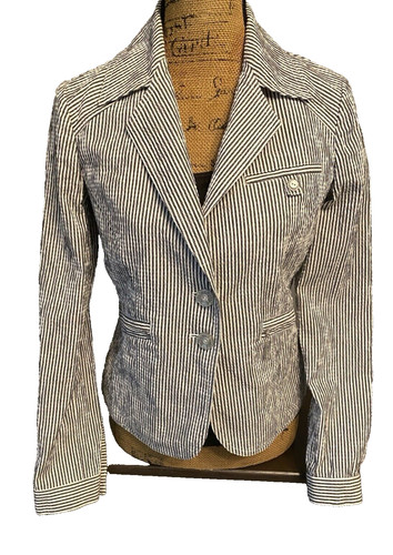 Stunning! St. John Striped Seersucker jacket career blazer Navy blue-SIZE Small