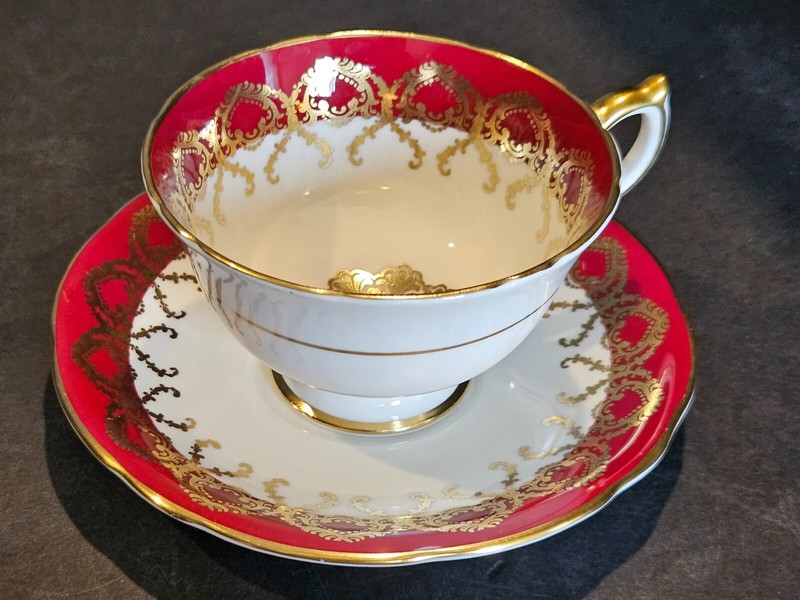 Aynsley Red and Gold Teacup & Saucer, bone china, from England