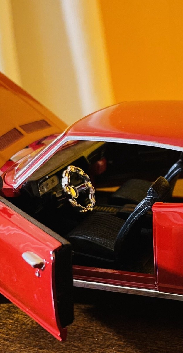 Saico Die Cast Model: 1970 Chevrolet Monte Carlo SS454 1:24 Scale