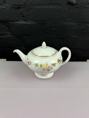 Wedgwood Mirabelle R4537 Teekanne mit Fuß 1,75 Pints