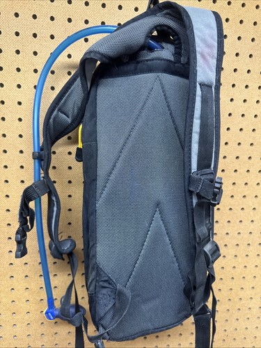 CamelBak BLOWFISH Hydration Pack with Bladder EUC Hiking - Picture 11 of 11