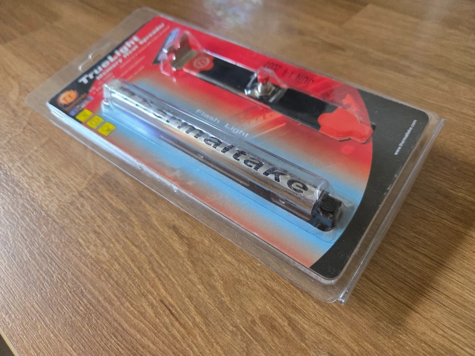 Thermaltake TrueLight LED Aluminium Memory Heat Spreader RAM Cooler - Image 3 of 4