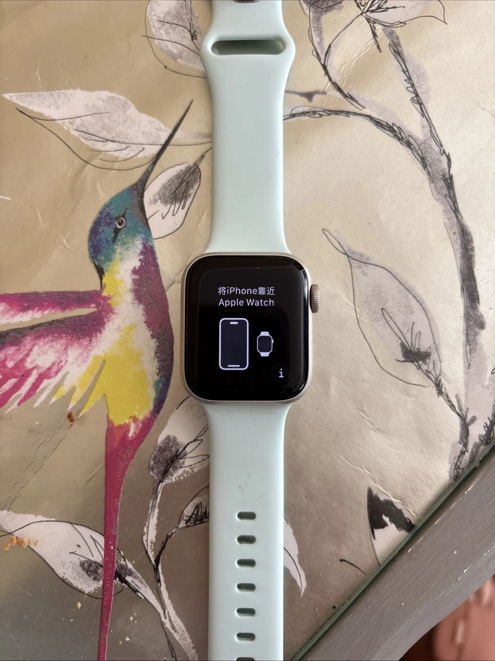 Apple Watch SE (2nd generation), photo 2 of 4