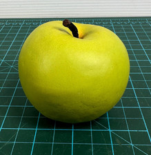 Apple Decorative Green Plastic Fake Fruit Kitchen Table Display Prop Decor