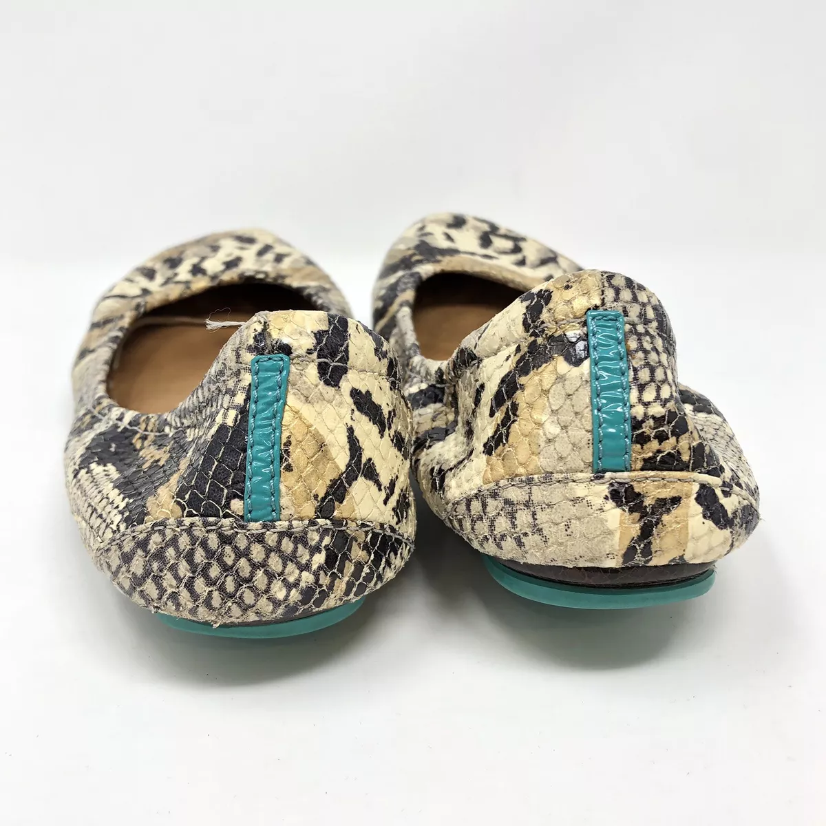 Flats similar hotsell to tieks