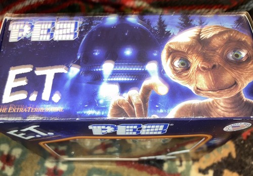 ET the Extraterrestrial Movie 40th Anniversary Pez Set Neu im Karton! - Bild 2 von 3