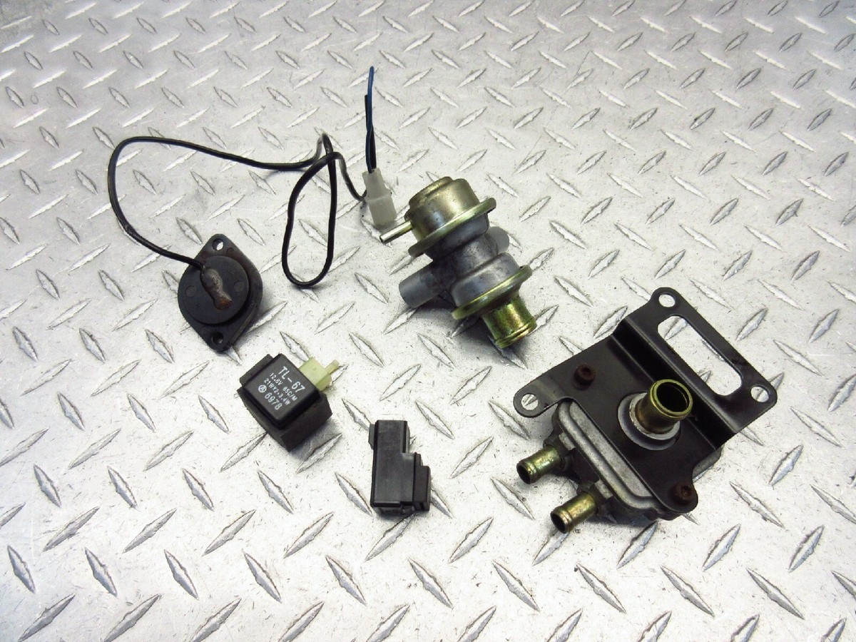 1997 97-00 Suzuki Bandit 1200 GSF1200S OEM Air Reed Valves 1997 97-00 Suzuki Bandit 1200 GSF1200S OEM Air Reed Valves