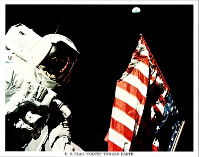 VINTAGE 1973 GIANT POSTCARD  SPACE  APOLLO  17 FLAG USA  POINTS TOWARD EARTH