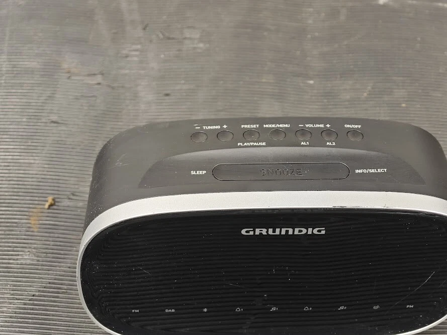 Grundig Sonoclock 3500 BT DAB+ Radio - Gebraucht, Funktioniert - Bild 2 von 4