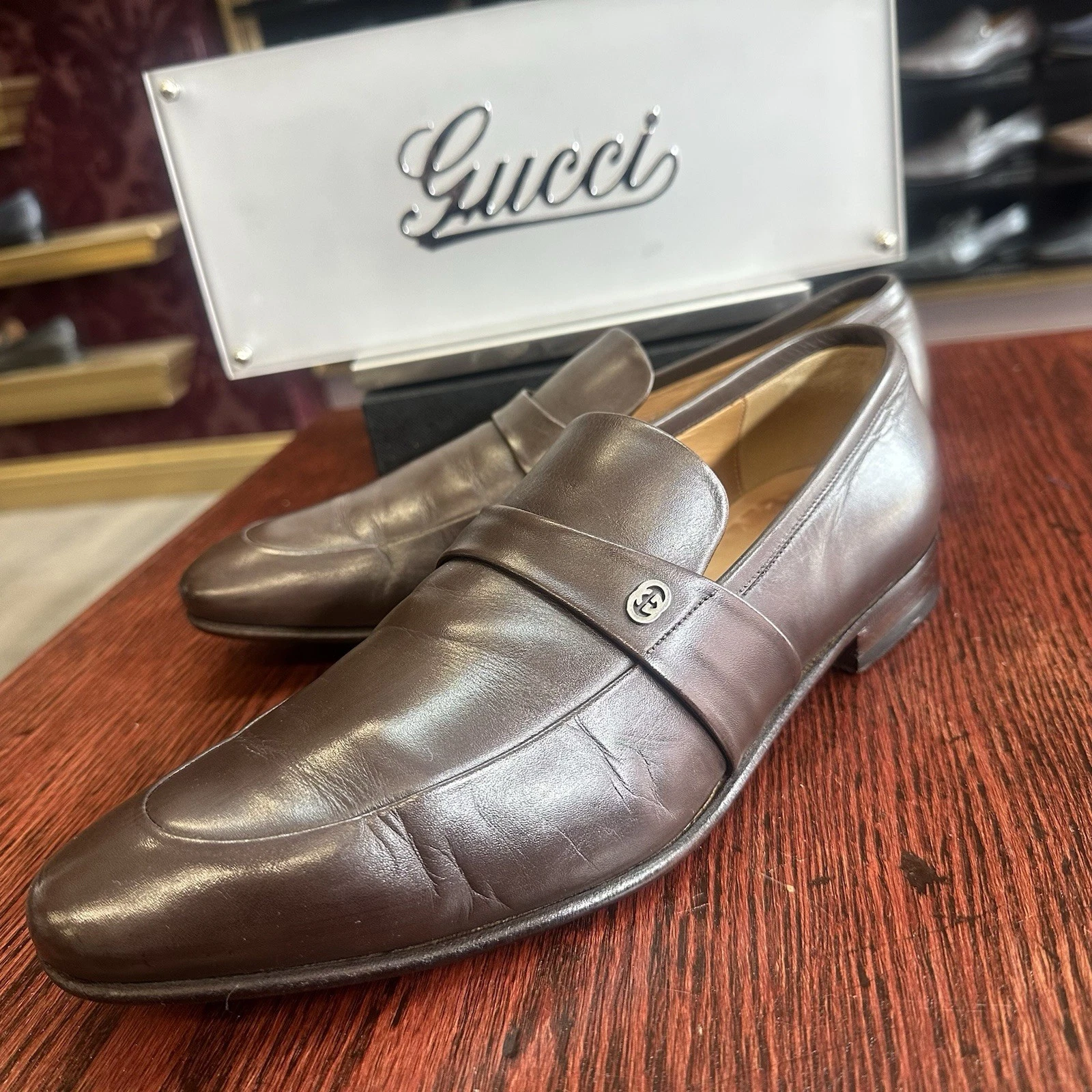 Chaussures mocassins en cuir marron Gucci GG pour homme à pointure 6 G / 7 D fabriquées aux États Unis en ITALIE