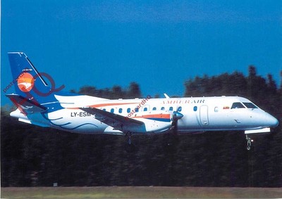 Ansichtskarte_ AMBER AIR SAAB 340B LY-ESM @ HAMBURG [OKC 0970]