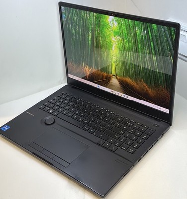 ASUS ProArt Studiobook H7600ZW i7-12700H @ 2,3GHz 32GB RAM 1TB SSD RTX 3070 Ti