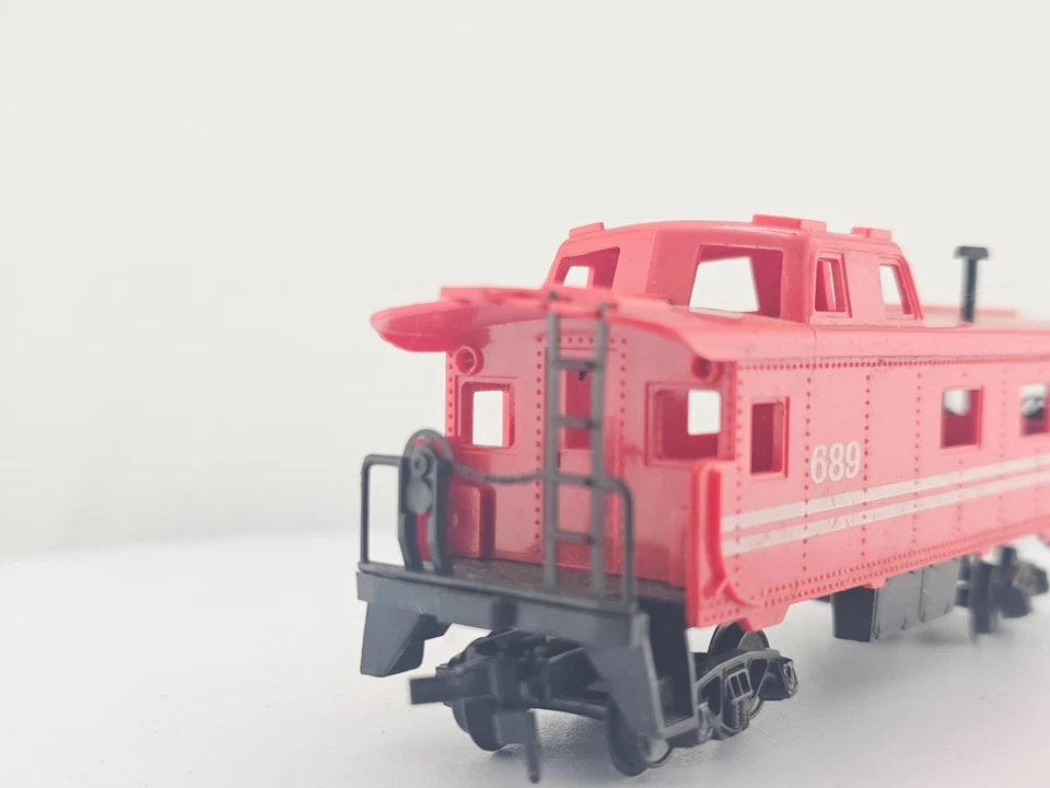 *READ Tyco HO Scale "689" Freight Train Caboose Car Model Railroad Rolling Stock - Image 4 of 4