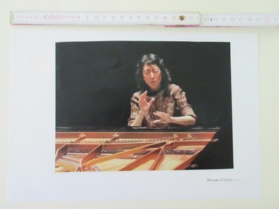 Autogramm  original  -  groß  -  Mitsuko  Uchida   -  Pianistin