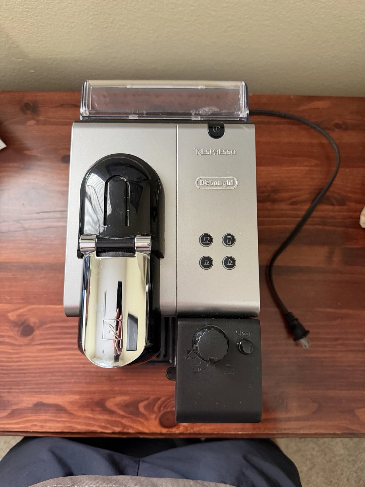De'Longhi Nespresso EN520SL Espresso Machine Black/Silver - Slight Use