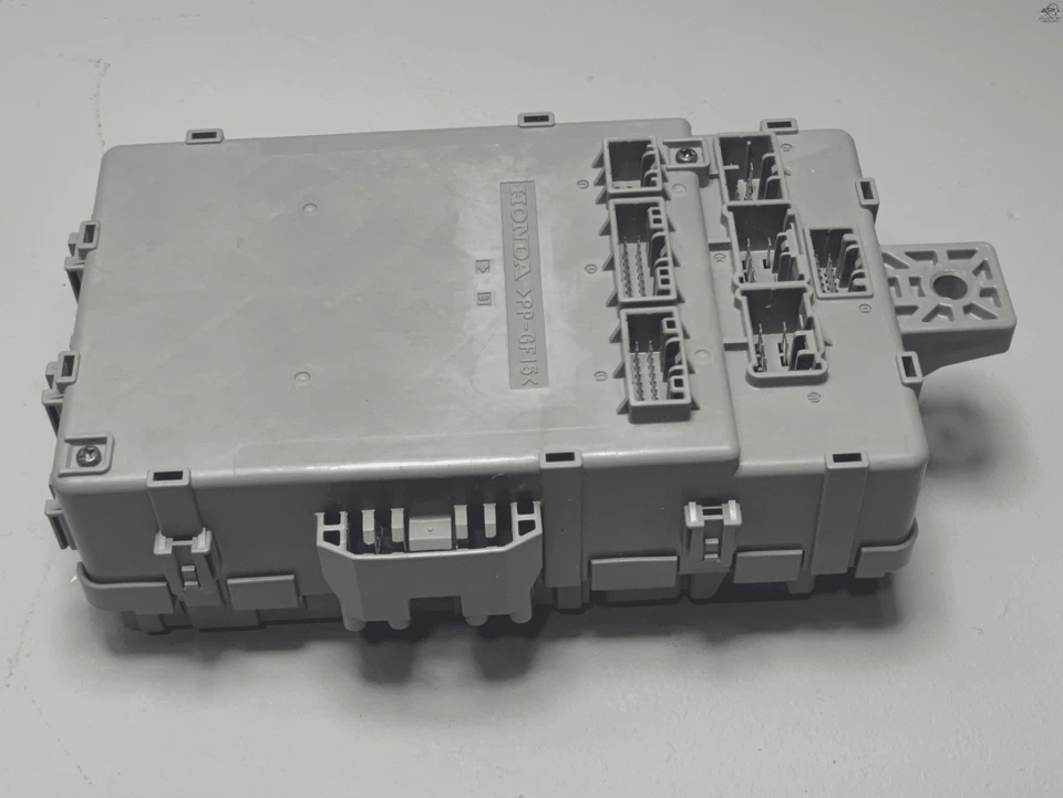 Bloque de caja de conexiones relé de fusibles lado conductor cabina tracción delantera 3,5 L OEM 2017-2018 ACURA MDX Foto 2 de 4