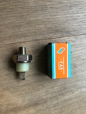 FORD MAVERICK NISSAN  TERRANO OIL PRESSURE SWITCH NEW OLD STOCK
