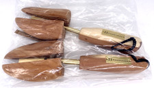 Foot Fitter Shoe Pair Tree Forms Split Toe M 100 American Dried Cedar Natural