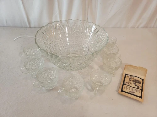 Vintage Anchor Hocking Glass 18-Piece Punch Bowl Set Arlington Original Box