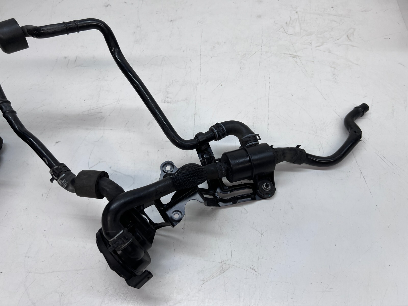 LAMBORGHINI HURACAN LP580 VAPOR FILTER ACTIVATED CHARCOAL CANISTER OEM 4S0201797