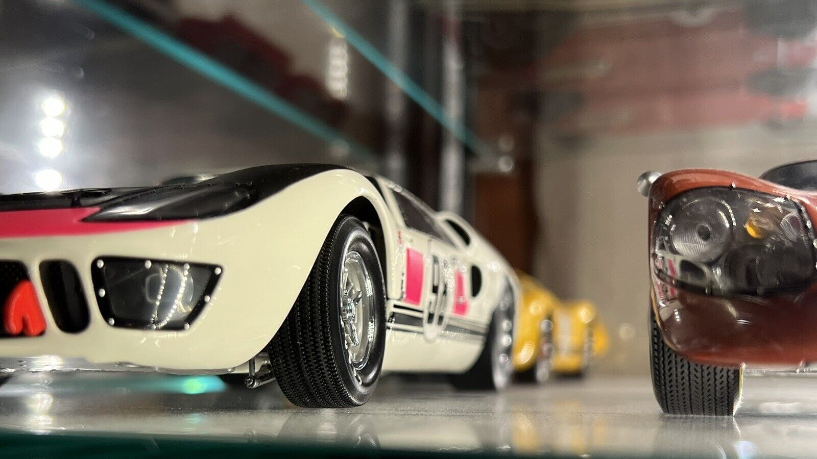 EXOTO 1/18 FORD GT40 MK II #98 Daytona 24 hrs Winner Ken Miles 66-67 no  Spark