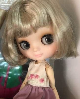 Middie Blythe Puppe mattes Gesicht nackter Gelenkkörper aus Fabrik kurze Haare Spielzeug Geschenke