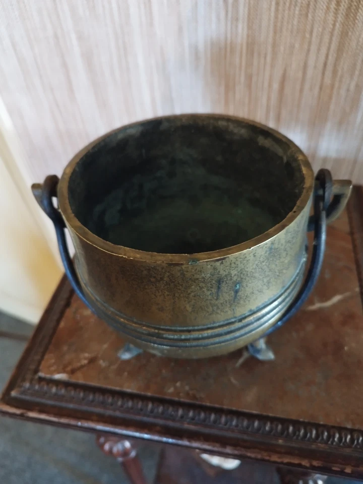 Chaudron en Bronze XVIIIème Siècle Anse en Fer Forgé - Photo 2/4