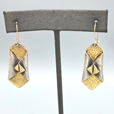 Modernist abstrakt verschmolzen Kiesel 14K Gold Sterlingsilber gefaltete Ohrhänger