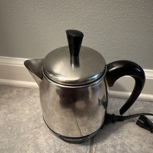 Farberware Superfast 2-4 Cup Coffee Percolator Chrome FCP240A Complete / Tested