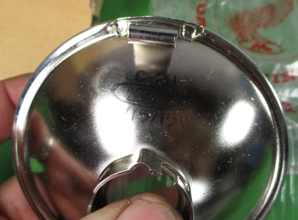 Lente e lastro para faróis Honda C100 CA100 C102 CA102🔥33121-005-000🔥NOS🔥OEM - Imagem 4 de 4