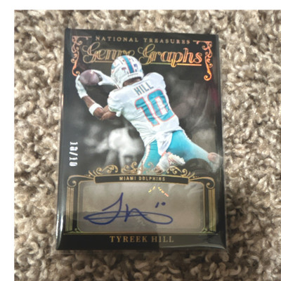 2025 Panini National Treasures Genre Graphs Tyreek Hill Holo Gold 10/10 Auto