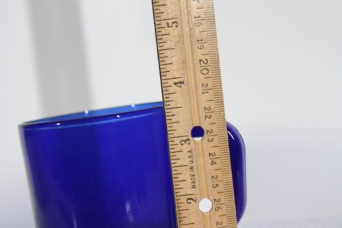 ¡RARO! TAZA DE CAFÉ DE VIDRIO AZUL COBALTO DE COLECCIÓN ARCOROC CO. 3 1/2" DE ALTO NUEVO - Imagen 3 de 6